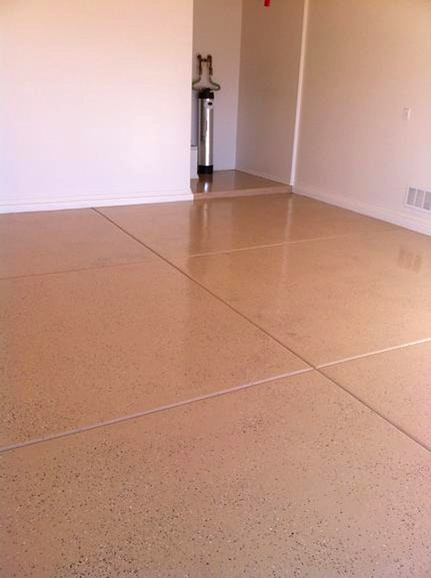 Tan flake epoxy garage floor